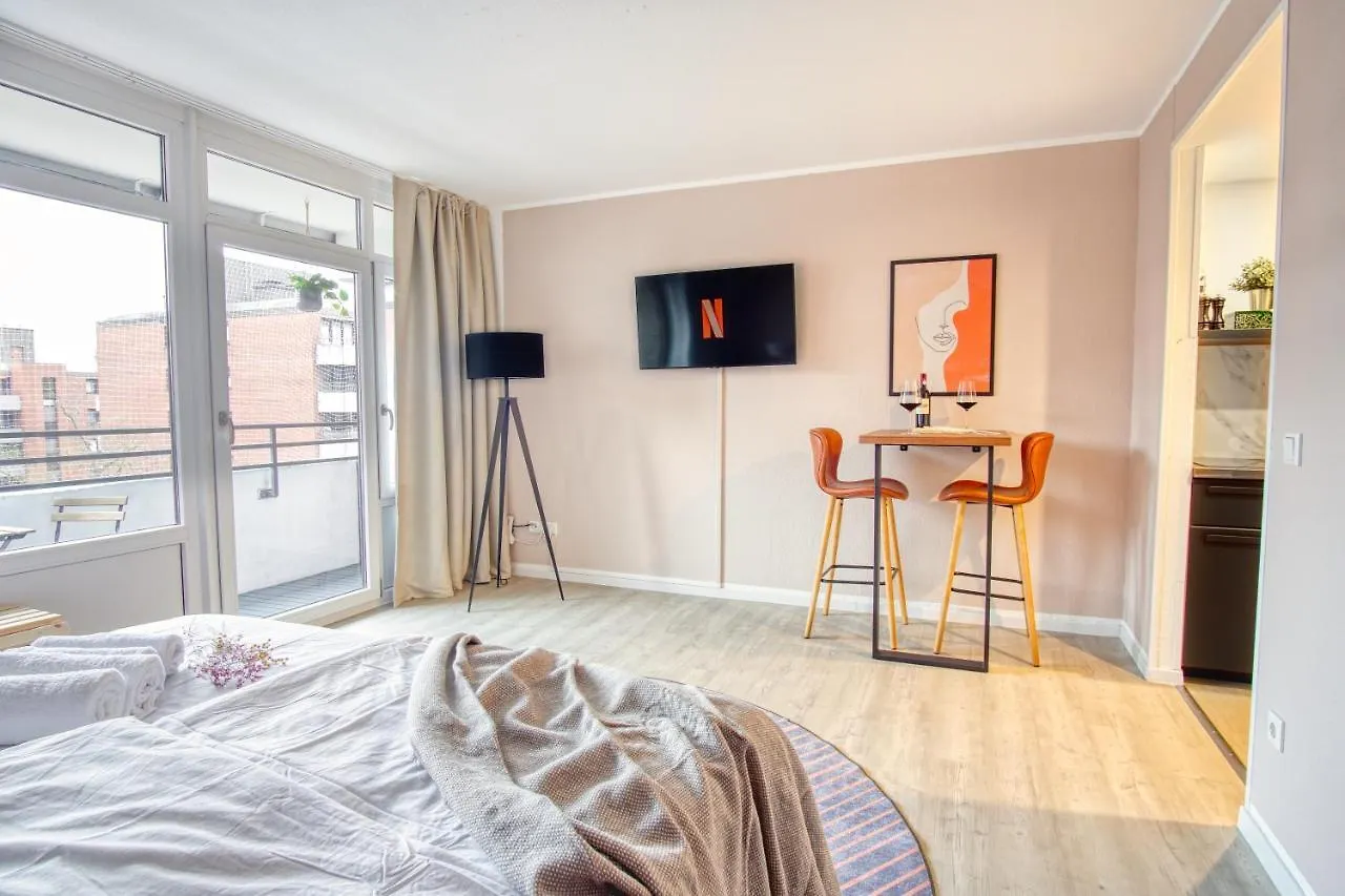 Homefy Business Apartment - Messe - Duesseldorf - Balkon - Aufzug Neuss